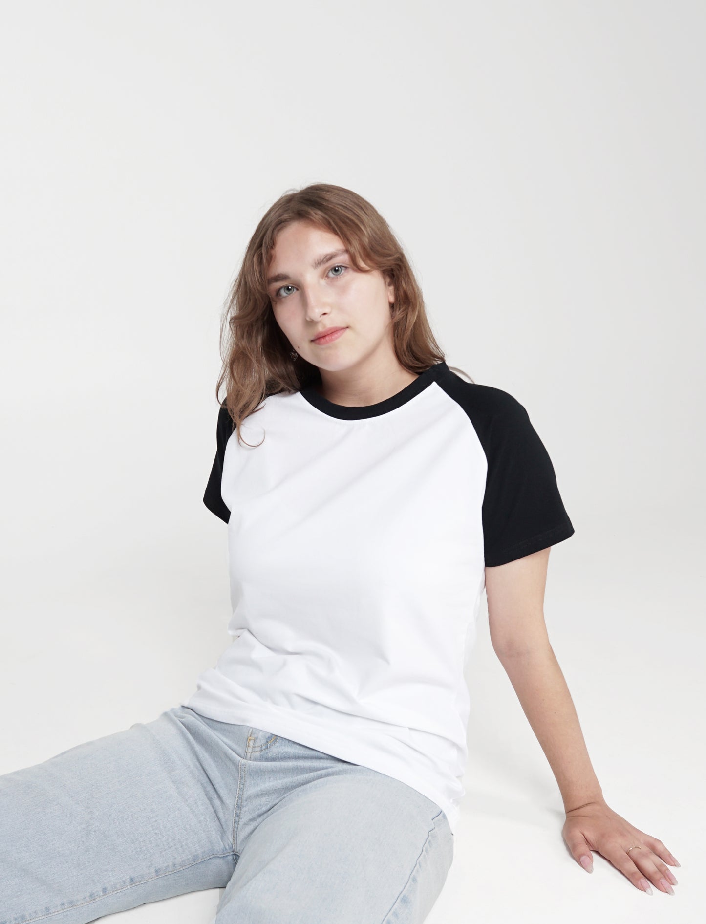 Women's Contrast Raglan T-shirt - White