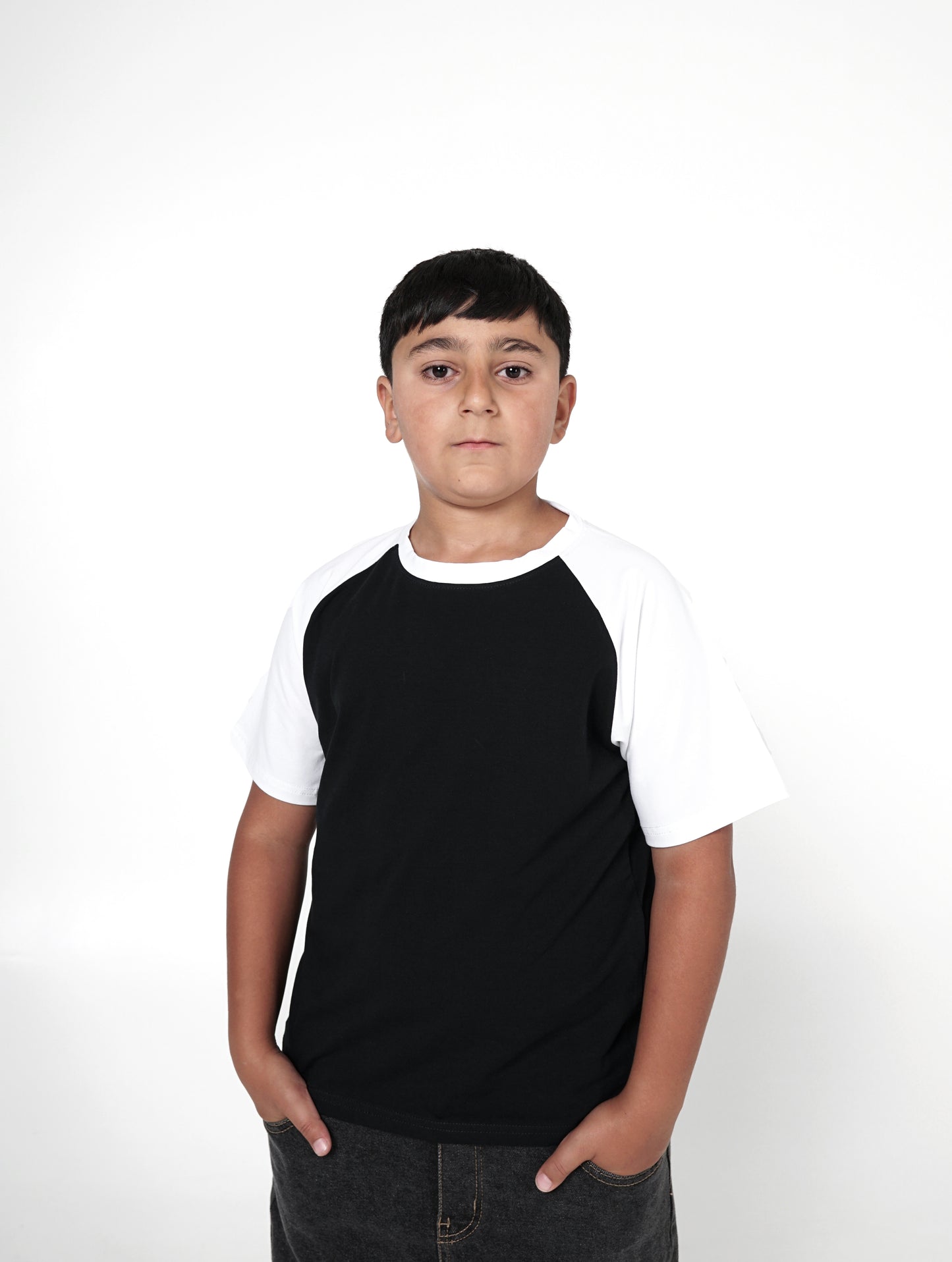 Kids Contrast Raglan T-Shirt - Black